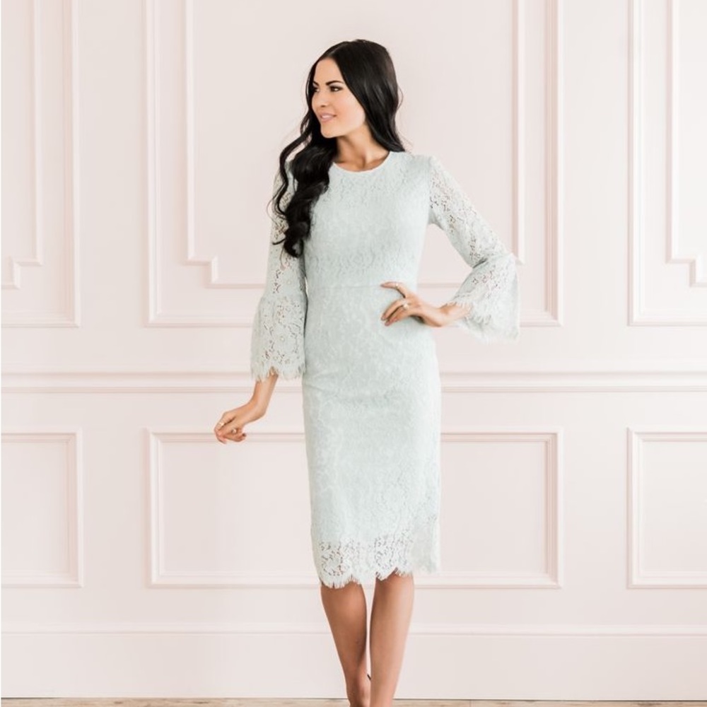 NWT Rachel Parcell Blue Lace Bell Sleeve Dress